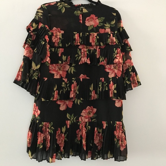 Forever 21 floral multilayered dress - Picture 1 of 5